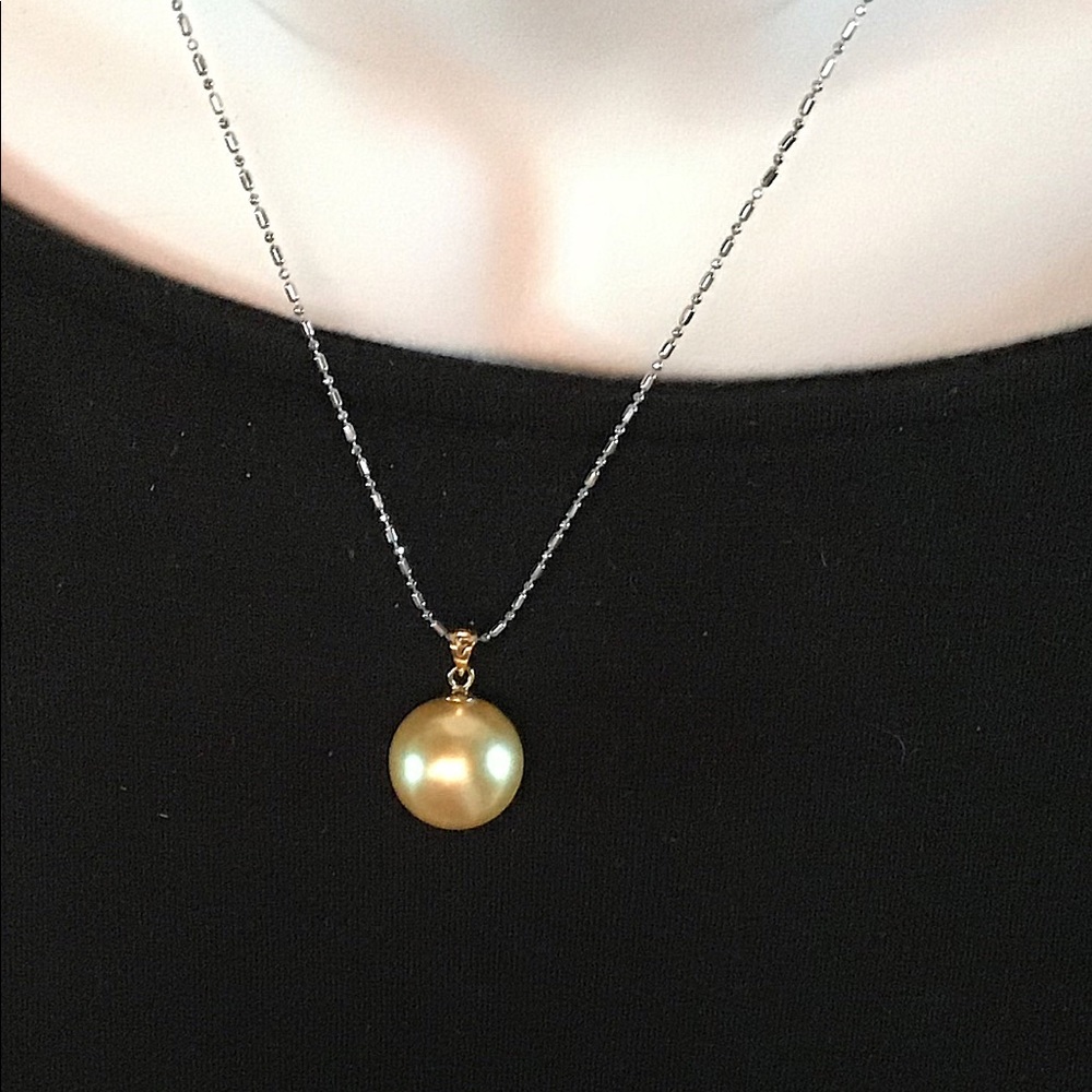 Yellow Pearl Necklace